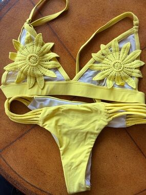 Yellow Daisy Appliqué Bikini Set